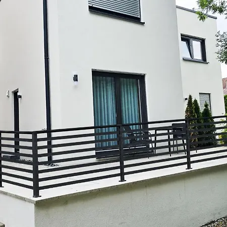 Frensdorf Apartments Διαμέρισμα *