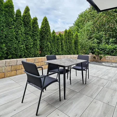 Frensdorf Apartments Διαμέρισμα *